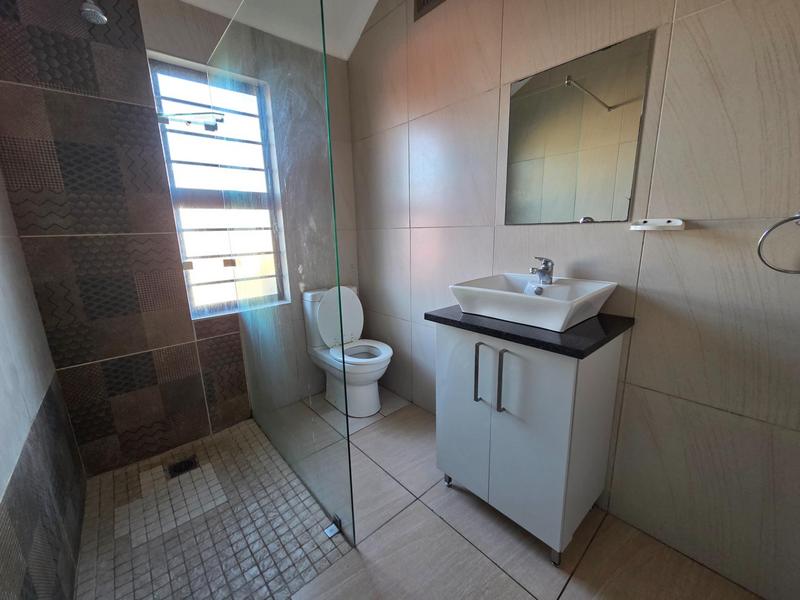 To Let 2 Bedroom Property for Rent in University Estate Western Cape